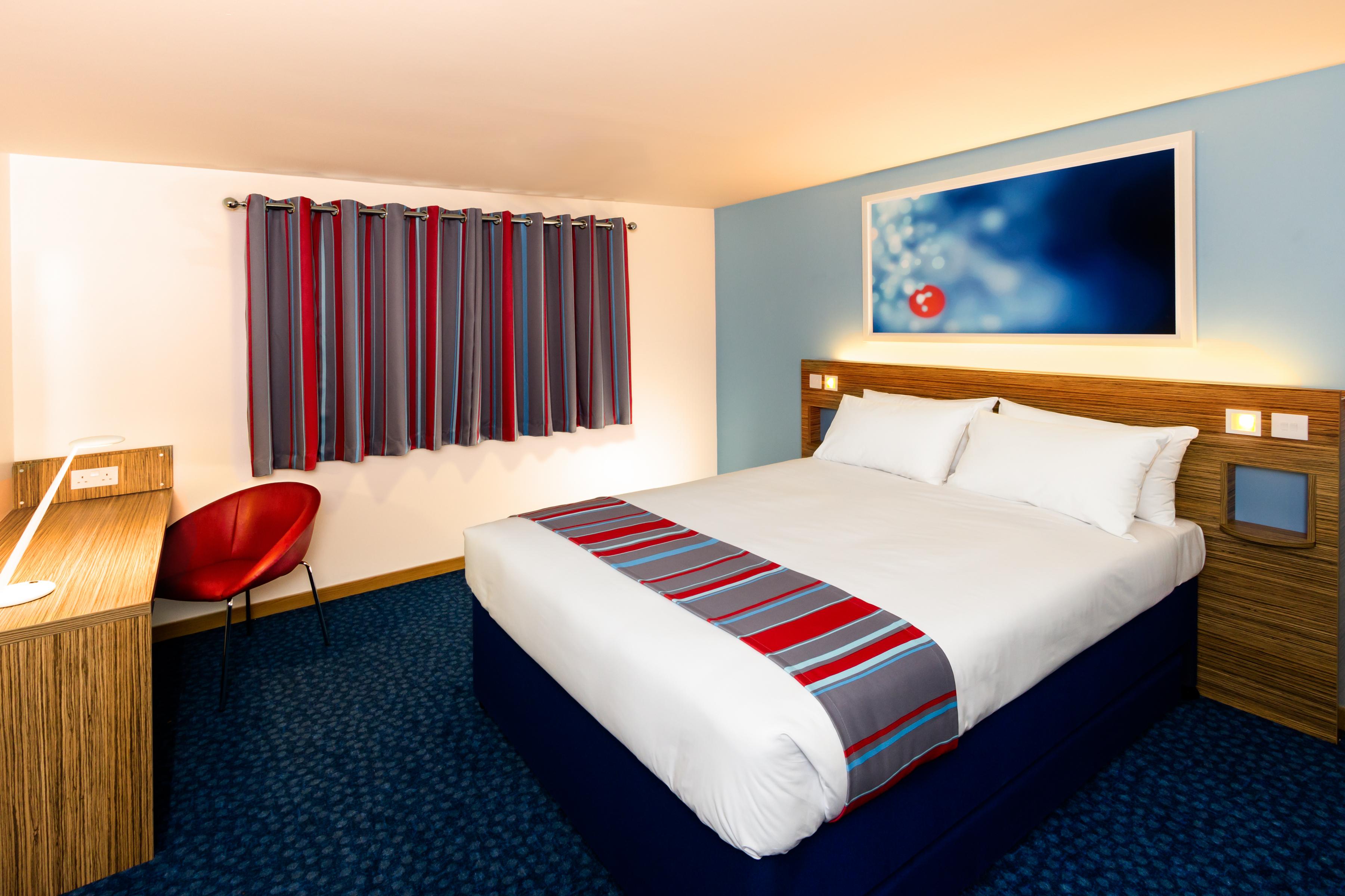 Travelodge Edinburgh Central Waterloo Place — Photos 1